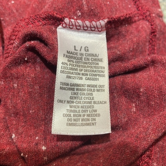 Aeropostale size Large red short sleeve tee shirt with embroidered logo patch - Picture 8 of 9